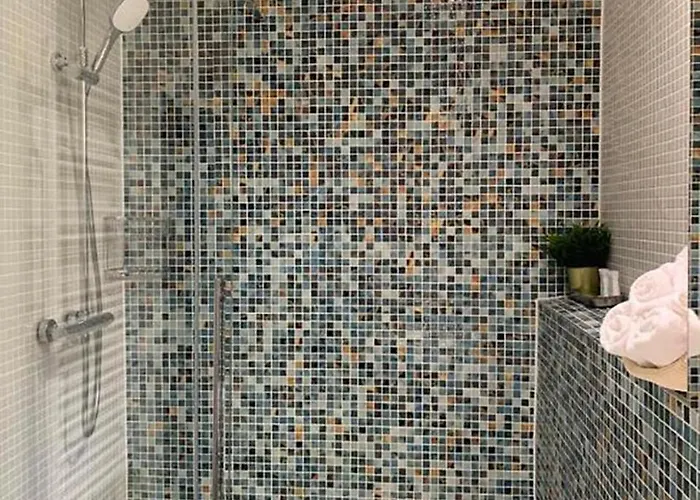 Sovirag アパート