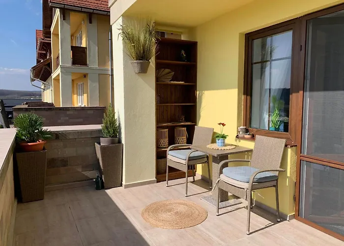 アパート Sovirag